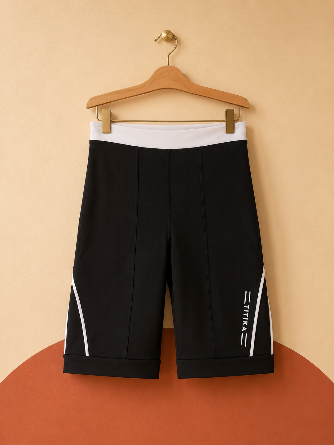 Short de sport noir Titika – Neuf avec étiquette