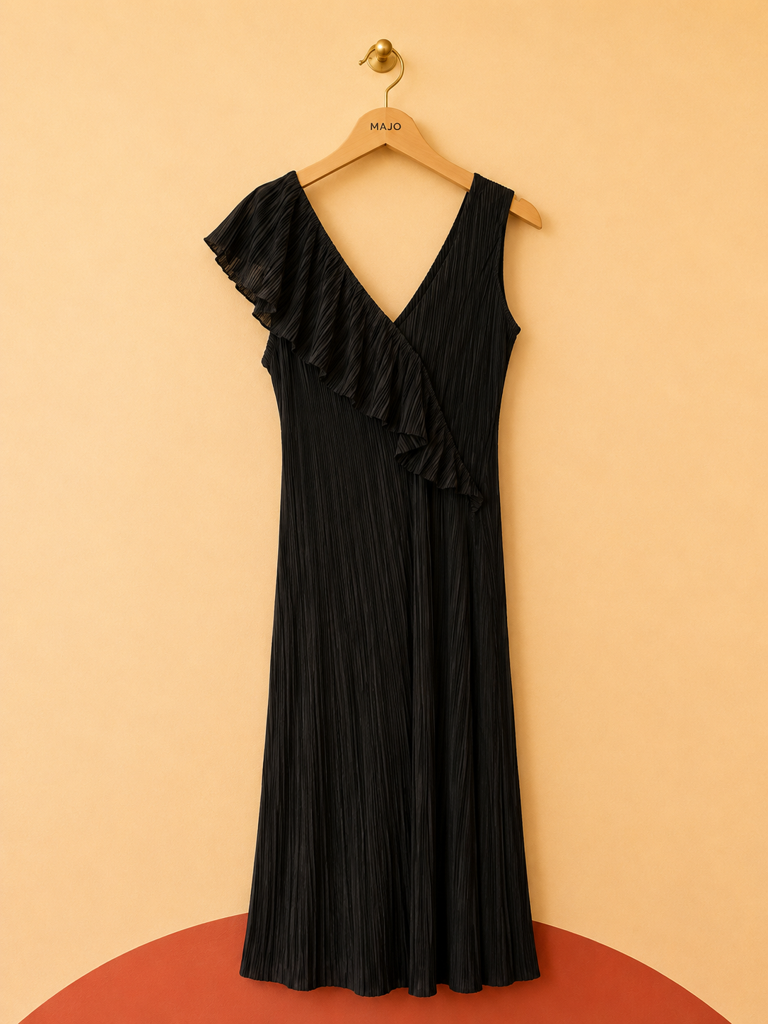 Robe noire plissée à volant asymétrique Liena – Taille 36 – Neuve avec étiquette